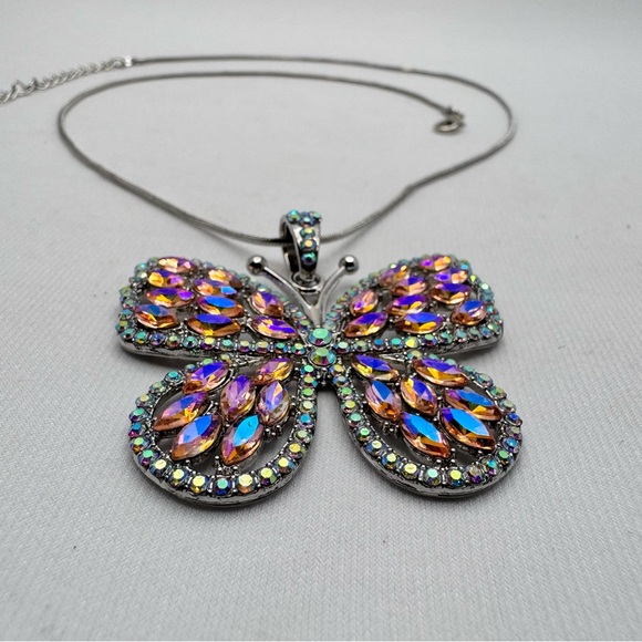 New Pink AB Crystal Butterfly Pendant Necklace Rhinestone Statement Silver - Picture 5 of 8